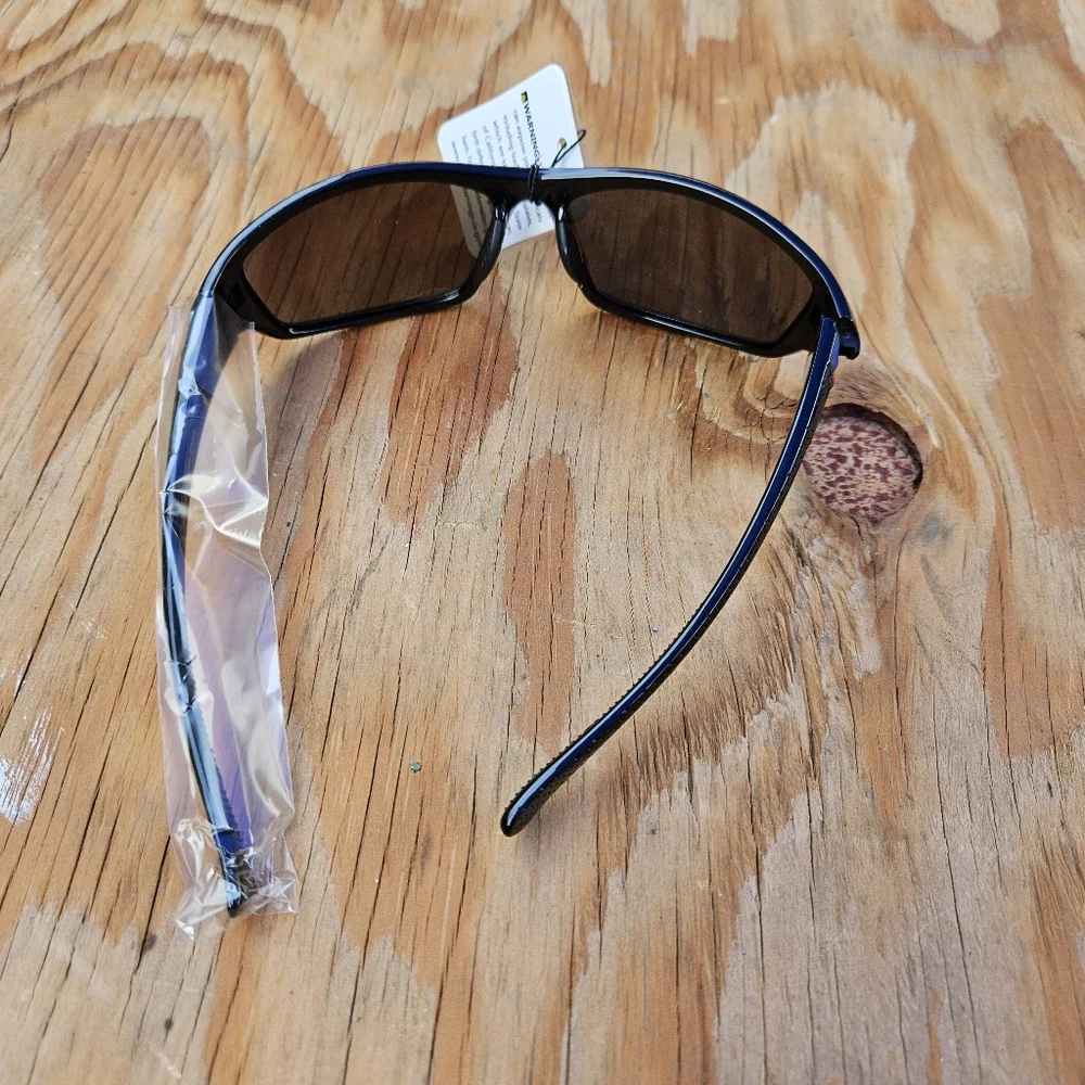 Stylish Black and Blue Sunglasses - Picture 11 of 13